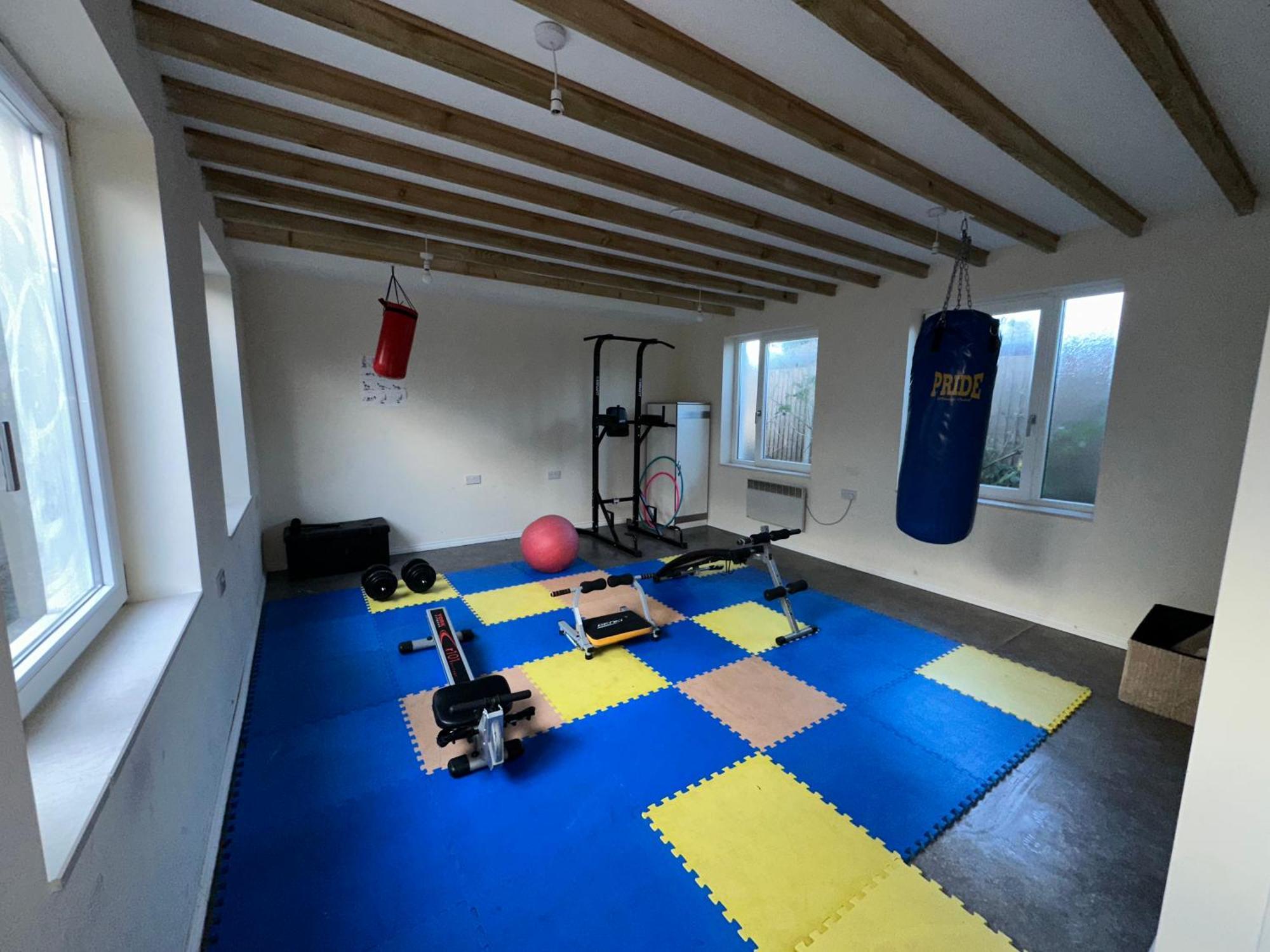 North London A Spacious 7 Bedroom House Accommodating Up To 18 People Complete With Own Gym And Table Tennis Екстериор снимка