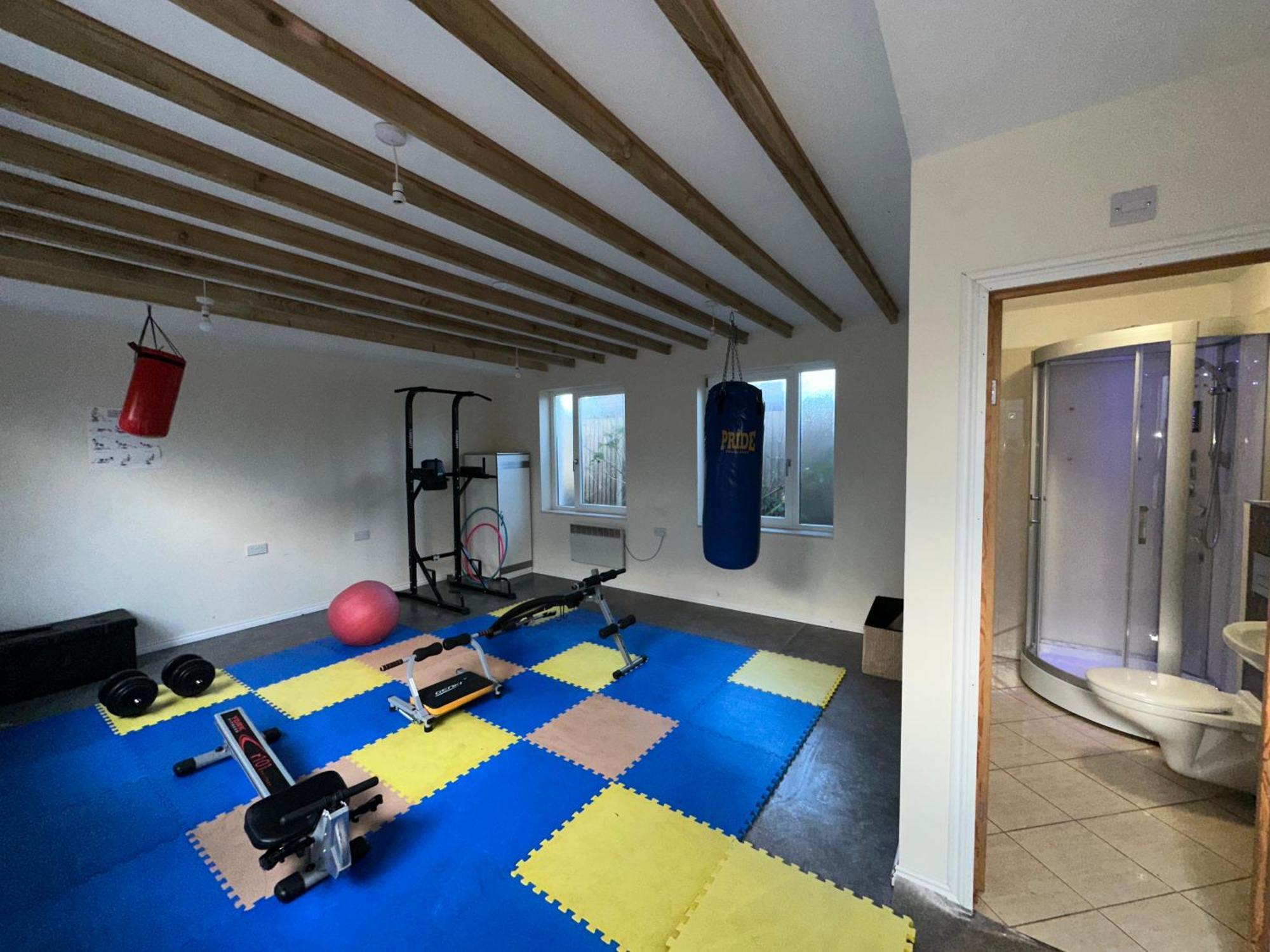 North London A Spacious 7 Bedroom House Accommodating Up To 18 People Complete With Own Gym And Table Tennis Екстериор снимка