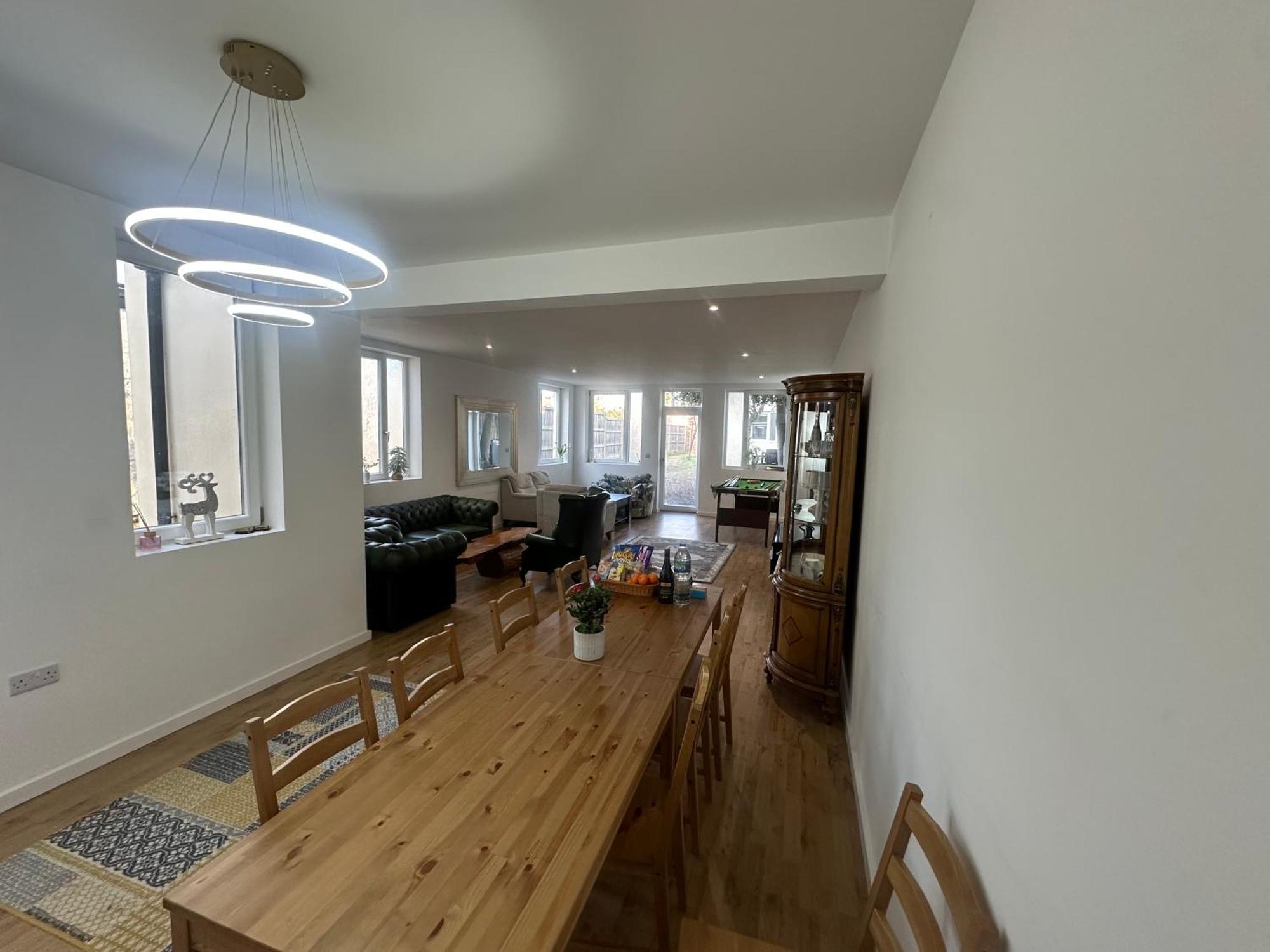 North London A Spacious 7 Bedroom House Accommodating Up To 18 People Complete With Own Gym And Table Tennis Екстериор снимка