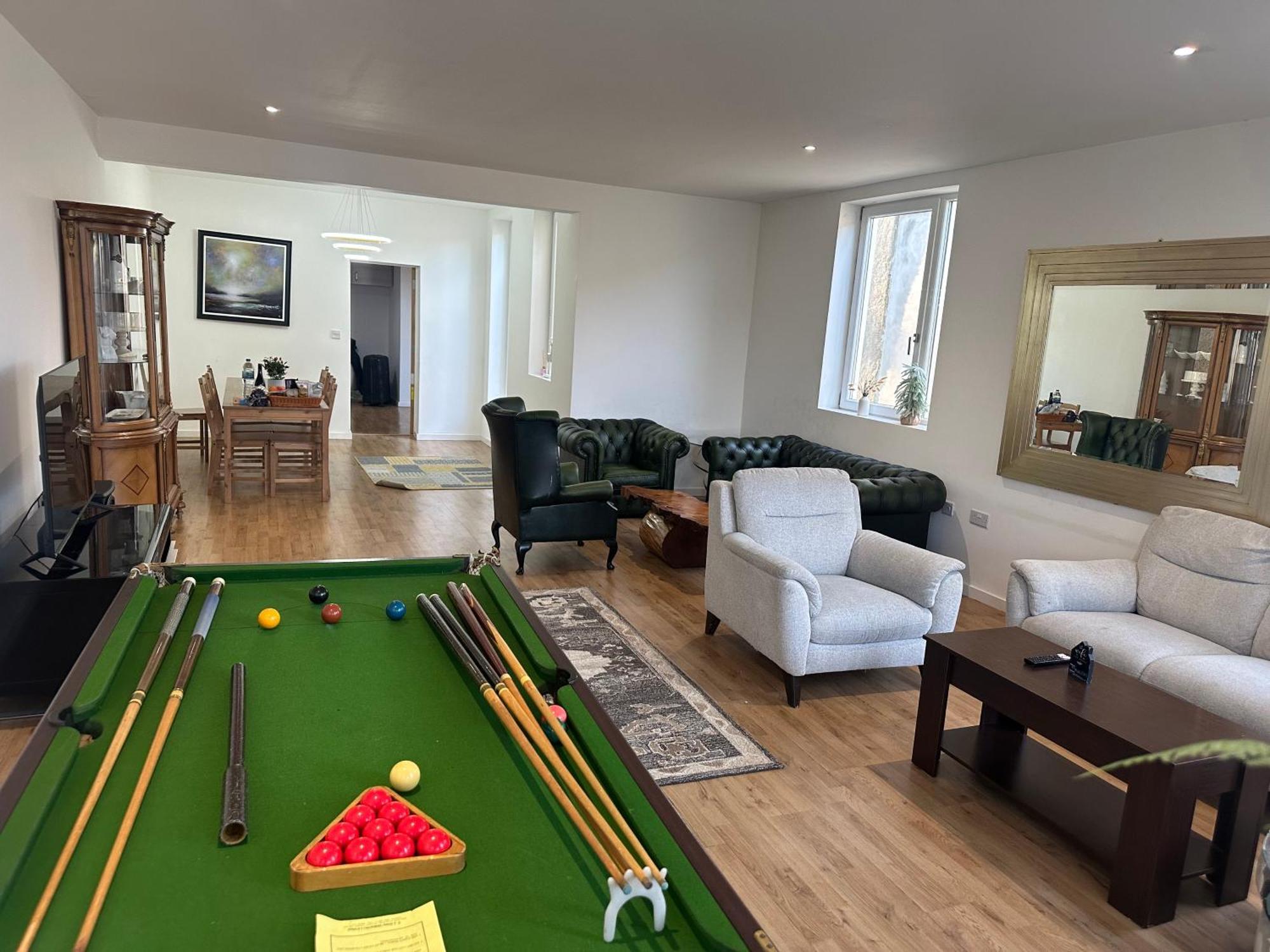 North London A Spacious 7 Bedroom House Accommodating Up To 18 People Complete With Own Gym And Table Tennis Екстериор снимка