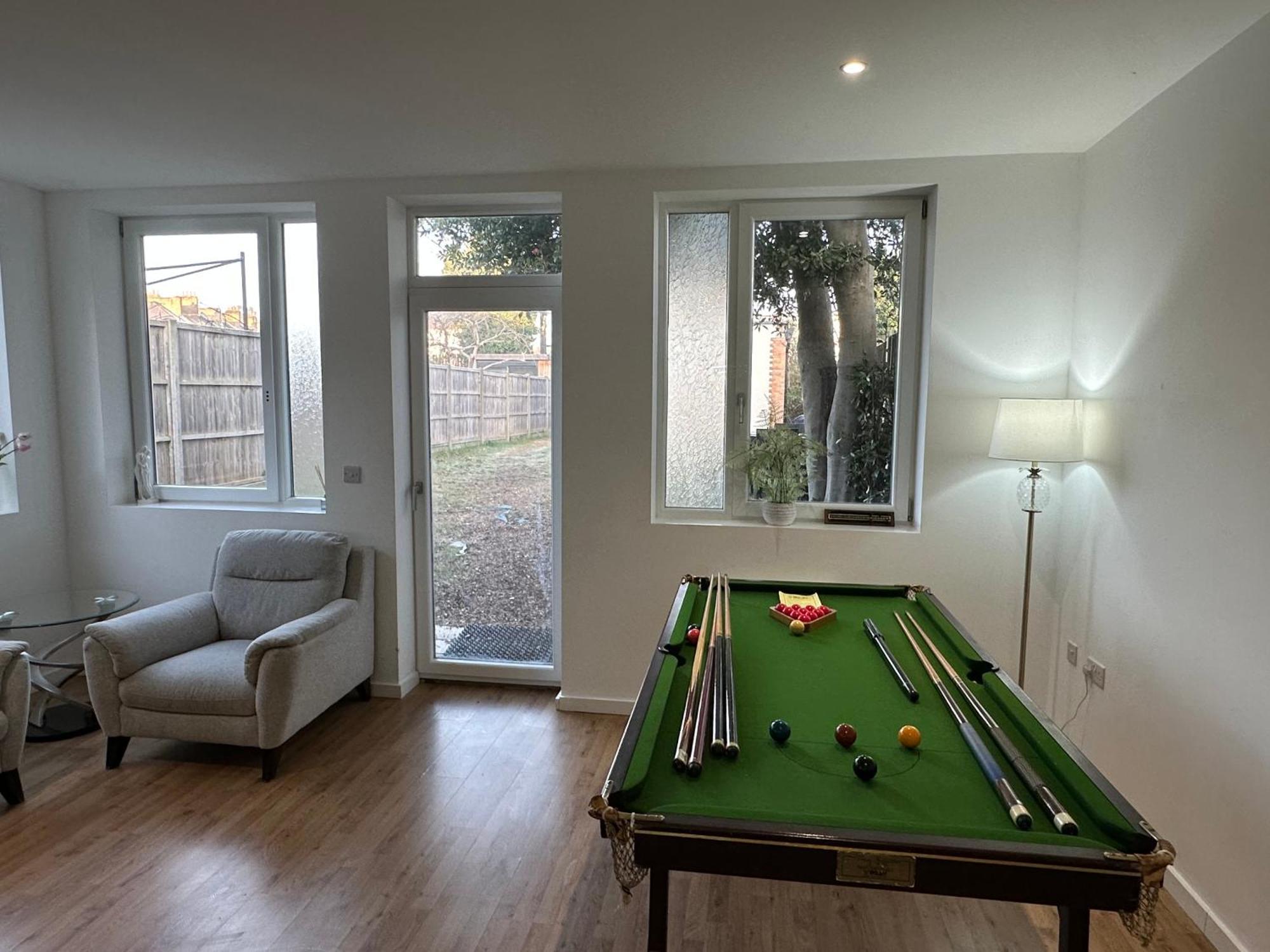 North London A Spacious 7 Bedroom House Accommodating Up To 18 People Complete With Own Gym And Table Tennis Екстериор снимка